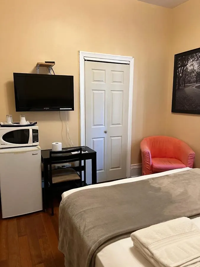Konukevi Adas Guesthouse Toronto